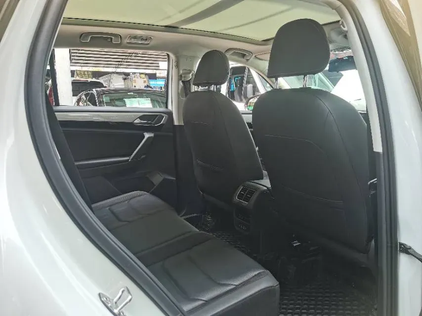 2022 Volkswagen Tayron 2.0T 186HP L4 7DCT,autocango,china used car exporter,china ev exporter,chinese used car exporter,chinese used ev exporter