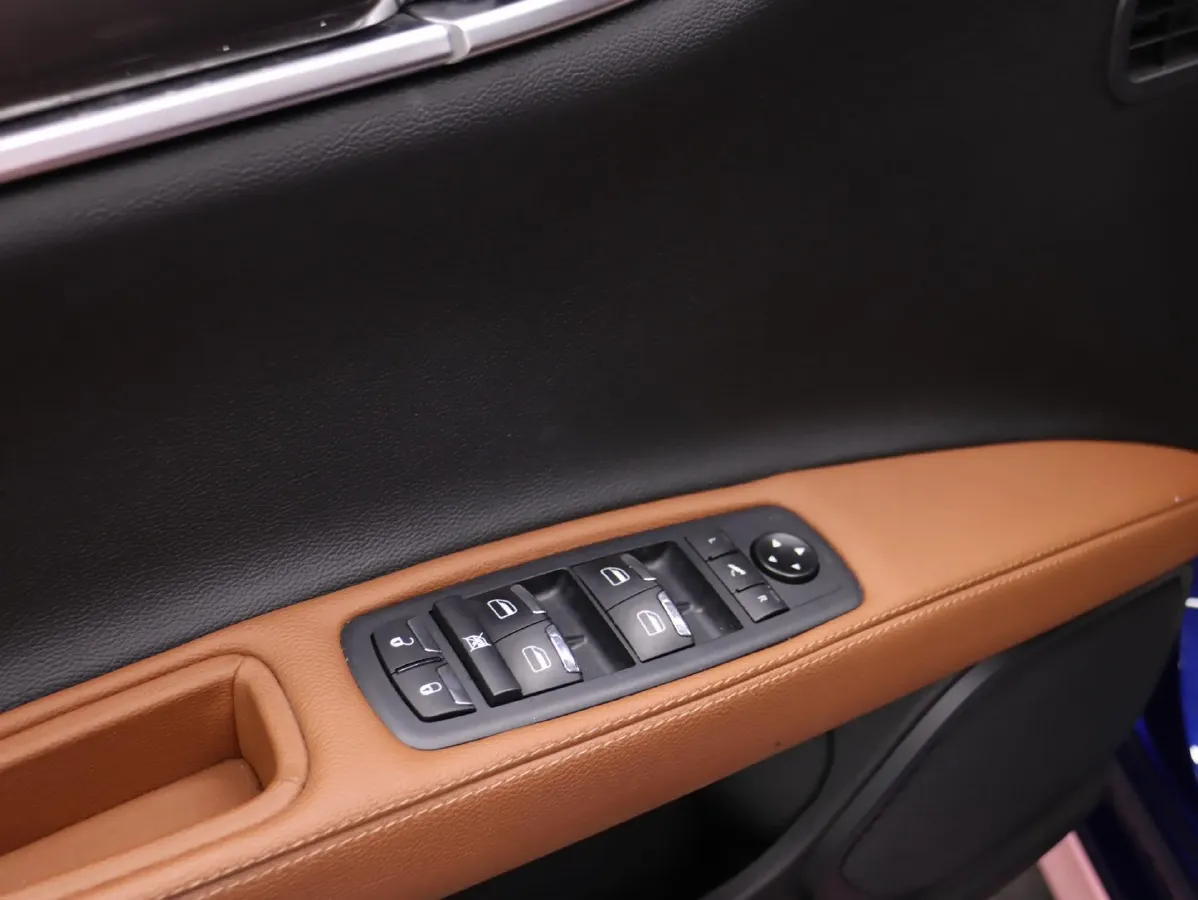 2021 Maserati Ghibli 3.0T 350HP V6 8AT,autocango,china used car exporter,china ev exporter,chinese used car exporter,chinese used ev exporter