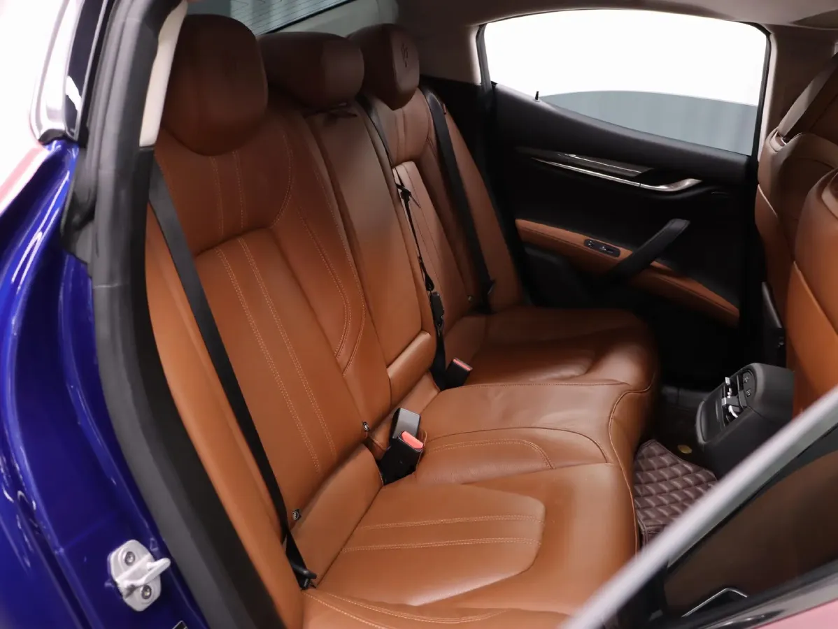 2021 Maserati Ghibli 3.0T 350HP V6 8AT,autocango,china used car exporter,china ev exporter,chinese used car exporter,chinese used ev exporter