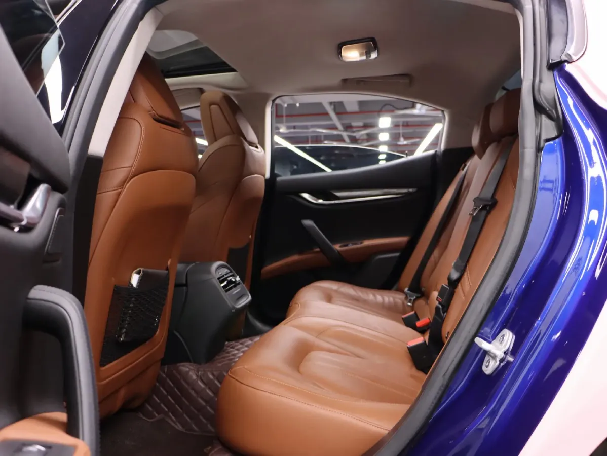 2021 Maserati Ghibli 3.0T 350HP V6 8AT,autocango,china used car exporter,china ev exporter,chinese used car exporter,chinese used ev exporter