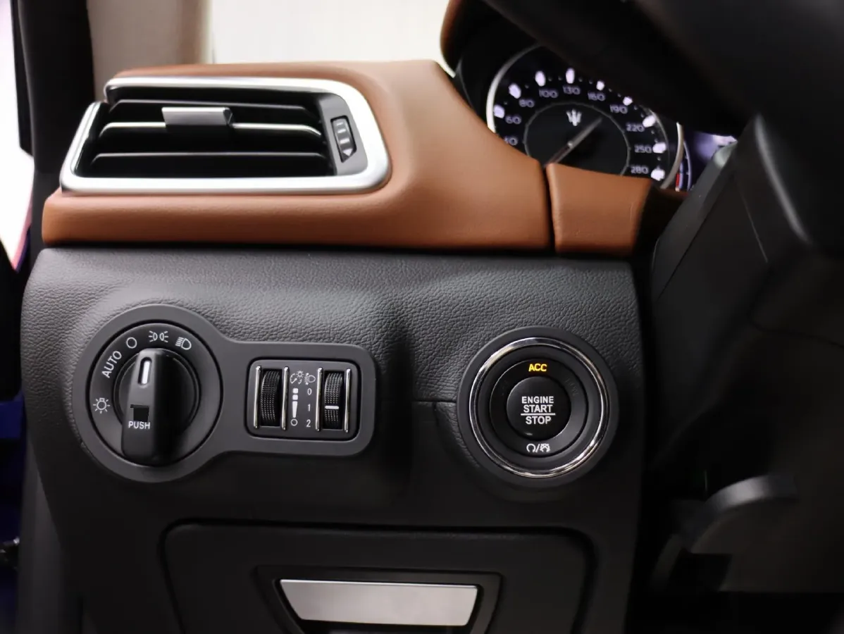 2021 Maserati Ghibli 3.0T 350HP V6 8AT,autocango,china used car exporter,china ev exporter,chinese used car exporter,chinese used ev exporter