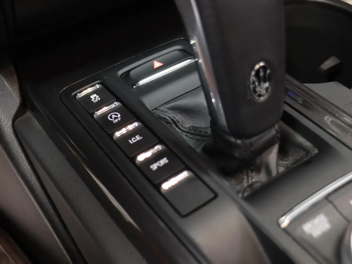 2021 Maserati Ghibli 3.0T 350HP V6 8AT,autocango,china used car exporter,china ev exporter,chinese used car exporter,chinese used ev exporter