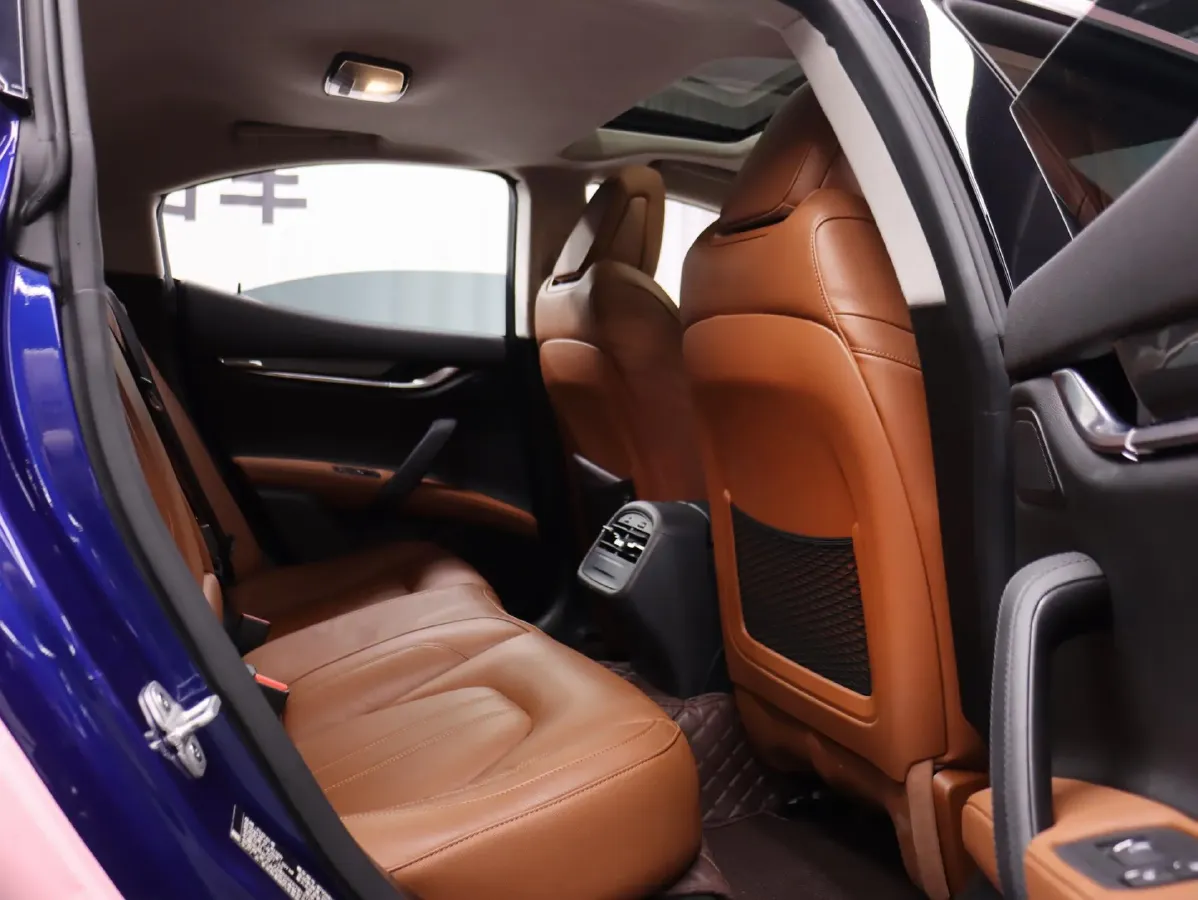 2021 Maserati Ghibli 3.0T 350HP V6 8AT,autocango,china used car exporter,china ev exporter,chinese used car exporter,chinese used ev exporter