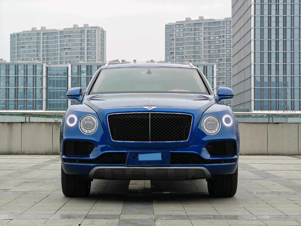 2018 Bentley Bentayga 4.0T 550HP V8 8AT,autocango,china used car exporter,china ev exporter,chinese used car exporter,chinese used ev exporter