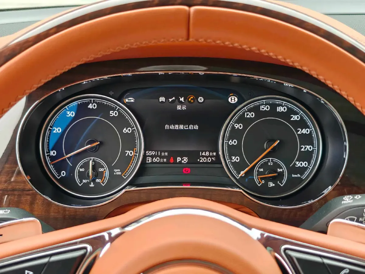 2018 Bentley Bentayga 4.0T 550HP V8 8AT,autocango,china used car exporter,china ev exporter,chinese used car exporter,chinese used ev exporter