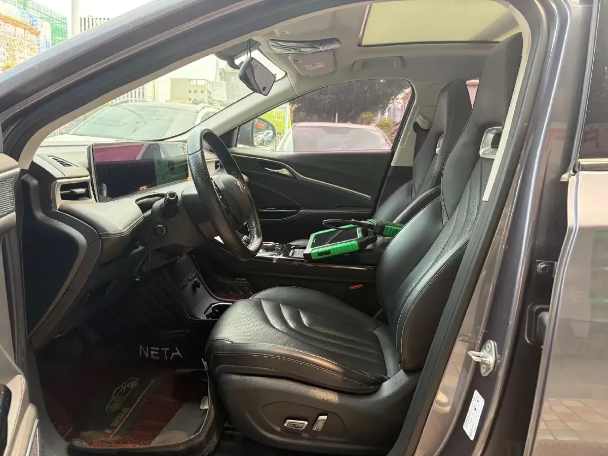 2022 Venucia Grand V 1.5T 190HP L4 7DCT,autocango,china used car exporter,china ev exporter,chinese used car exporter,chinese used ev exporter