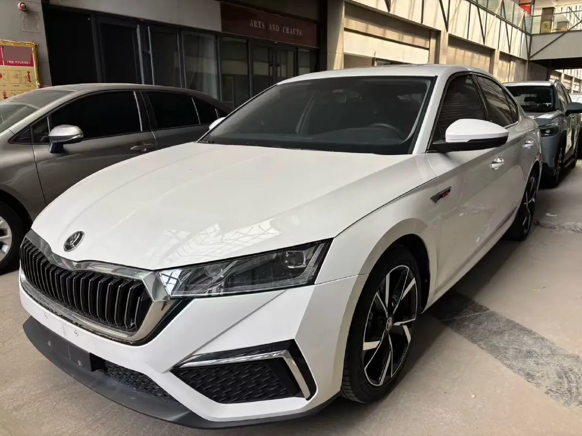 2022 Skoda Octavia 1.4T 150HP L4 7DCT,autocango,china used car exporter,china ev exporter,chinese used car exporter,chinese used ev exporter
