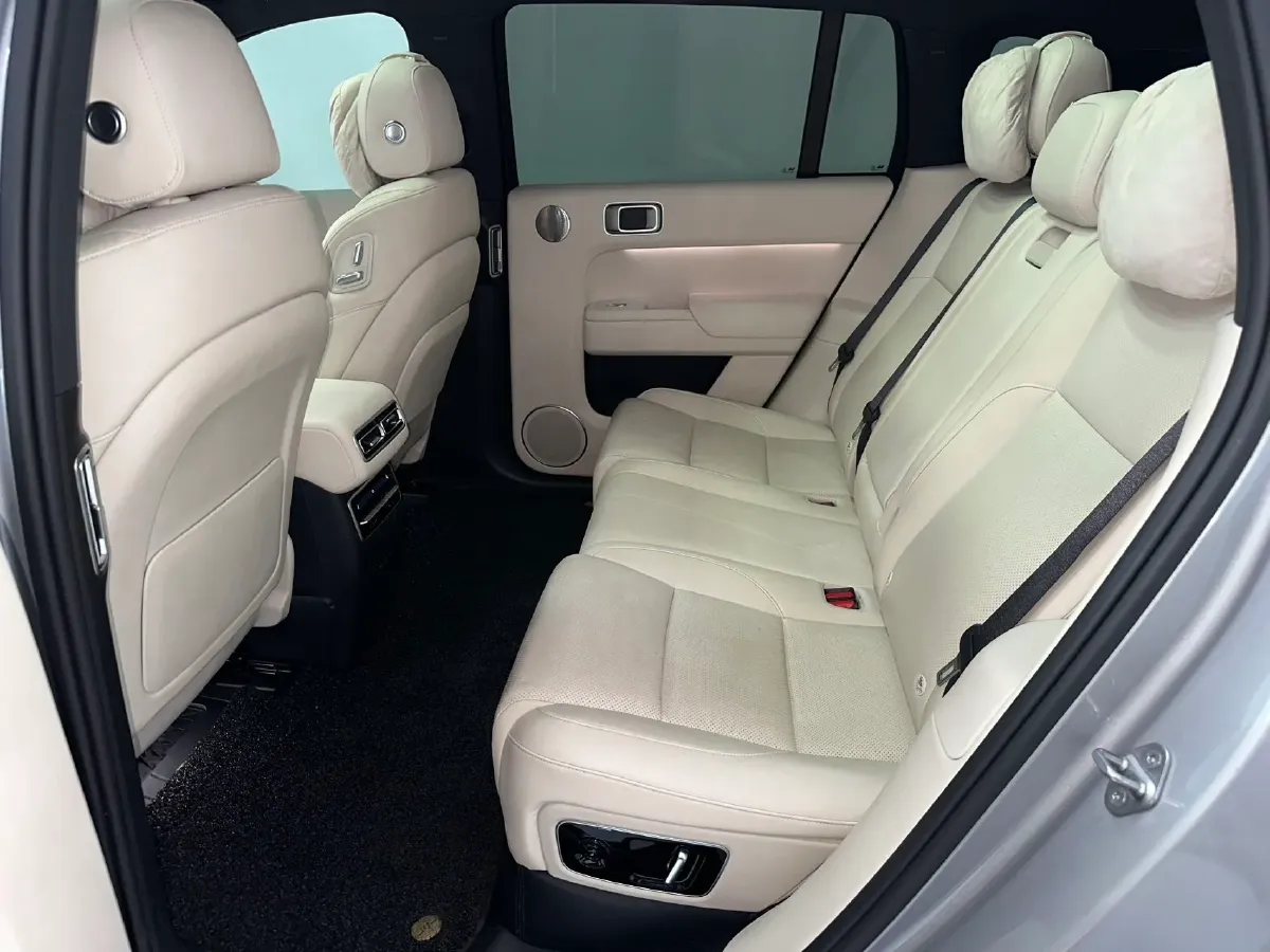 2023 Li L7 Range Extended 154HP REEV 40.9KWH,autocango,china used car exporter,china ev exporter,chinese used car exporter,chinese used ev exporter