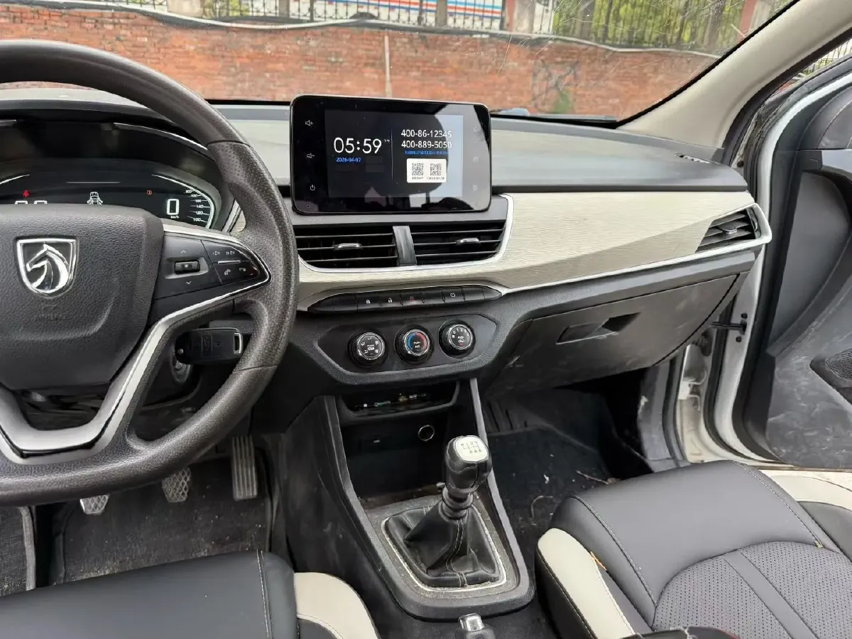 2019 BaoJun 360 1.5L 105HP L4 6MT,autocango,china used car exporter,china ev exporter,chinese used car exporter,chinese used ev exporter