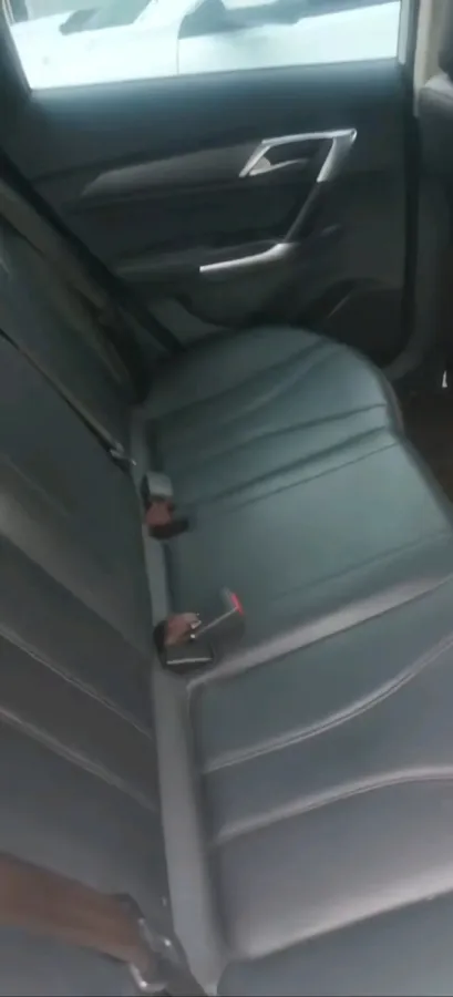 2022 Bestune B70 2.0T 224HP L4 6AT,autocango,china used car exporter,china ev exporter,chinese used car exporter,chinese used ev exporter