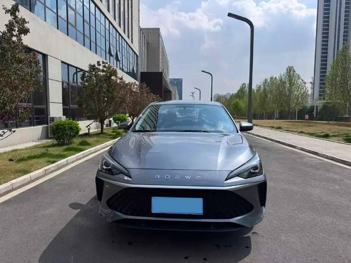 2023 Roewe i5 1.5L 129HP L4 5MT,autocango,china used car exporter,china ev exporter,chinese used car exporter,chinese used ev exporter