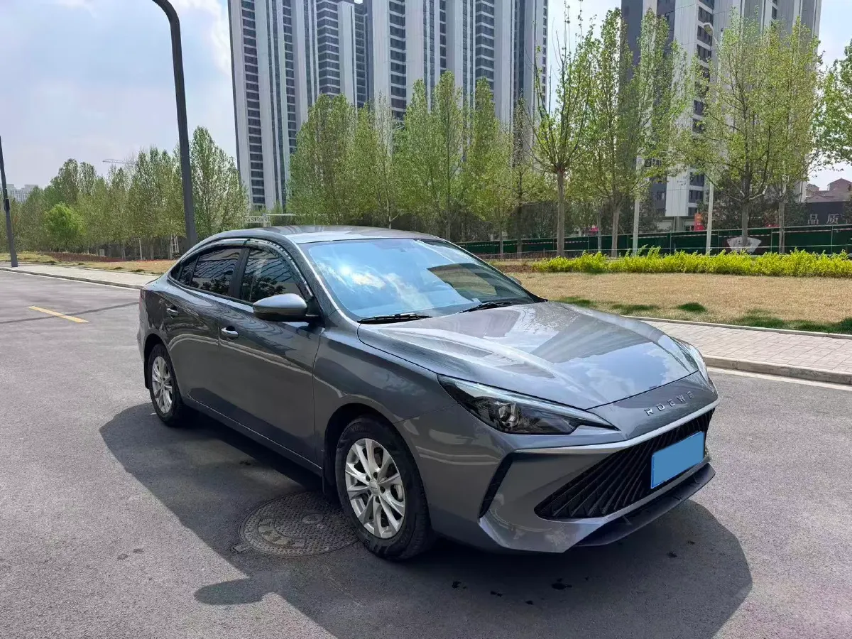 2023 Roewe i5 1.5L 129HP L4 5MT,autocango,china used car exporter,china ev exporter,chinese used car exporter,chinese used ev exporter