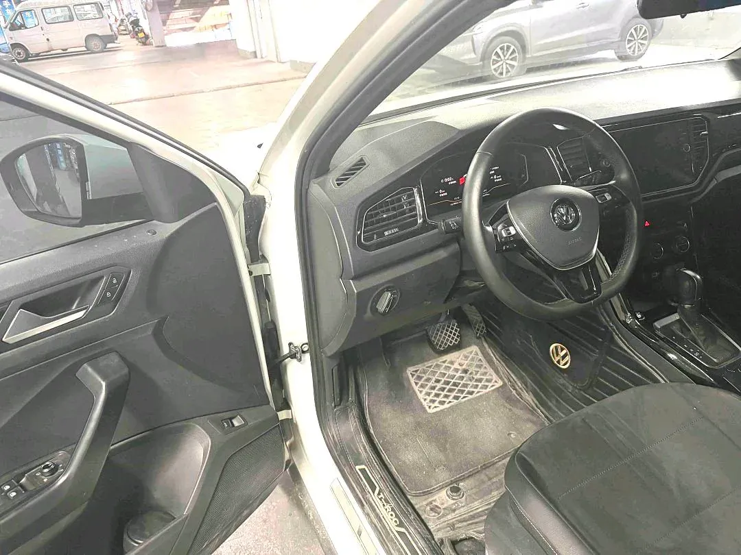 2018 Jeep Renegade 2.0L 155HP L4 9AT,autocango,china used car exporter,china ev exporter,chinese used car exporter,chinese used ev exporter