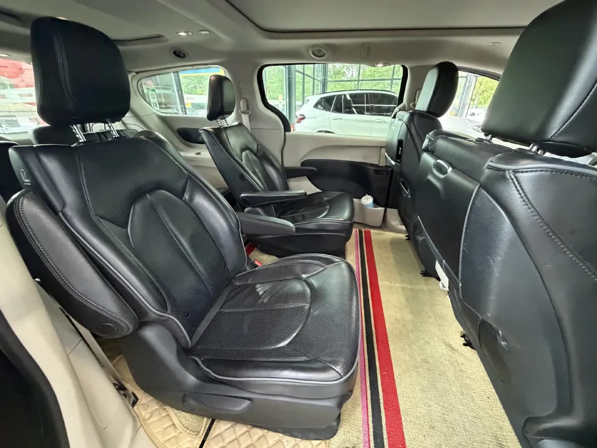 2018 Chrysler Pacifica 3.6L 245HP V6 E-CVT PHEV 16KWH,autocango,china used car exporter,china ev exporter,chinese used car exporter,chinese used ev exporter