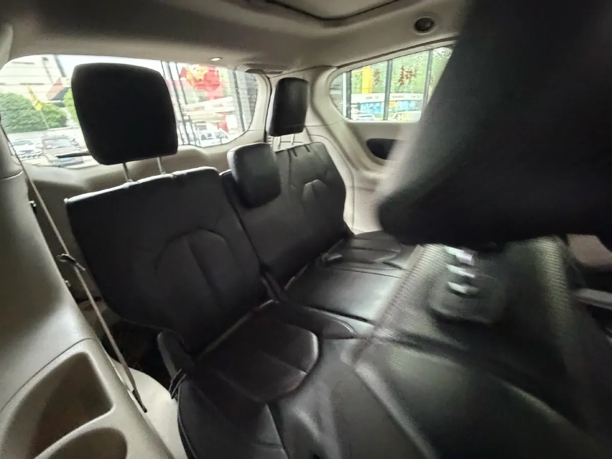 2018 Chrysler Pacifica 3.6L 245HP V6 E-CVT PHEV 16KWH,autocango,china used car exporter,china ev exporter,chinese used car exporter,chinese used ev exporter