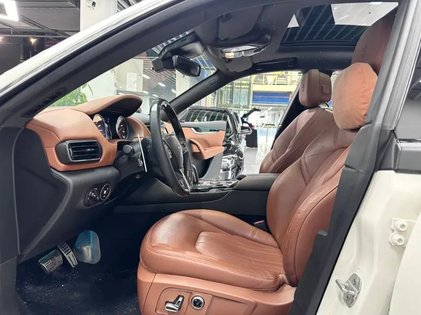 2021 Maserati Levante 3.0T 350HP V6 8AT,autocango,china used car exporter,china ev exporter,chinese used car exporter,chinese used ev exporter