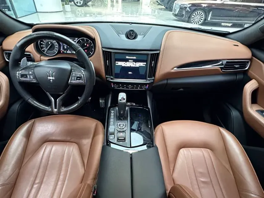 2021 Maserati Levante 3.0T 350HP V6 8AT,autocango,china used car exporter,china ev exporter,chinese used car exporter,chinese used ev exporter