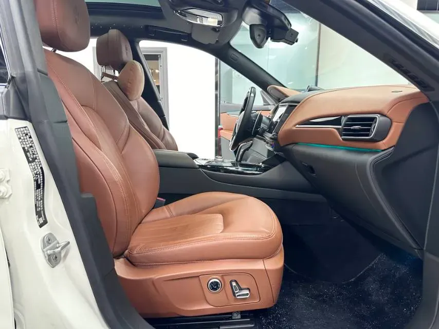 2021 Maserati Levante 3.0T 350HP V6 8AT,autocango,china used car exporter,china ev exporter,chinese used car exporter,chinese used ev exporter