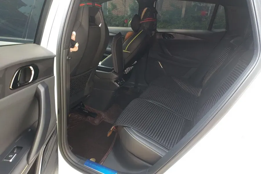 2023 LYNK&CO 06 1.5T 181HP L4 7DCT,autocango,china used car exporter,china ev exporter,chinese used car exporter,chinese used ev exporter