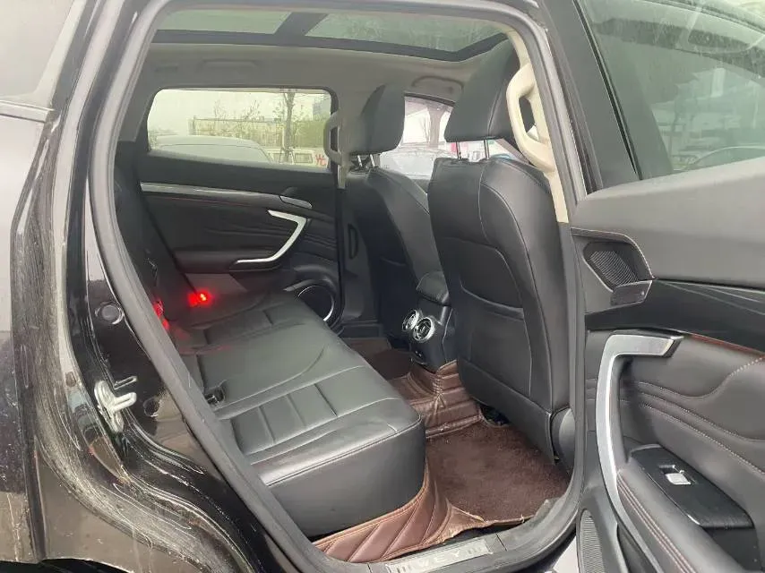 2017 WEY VV7 2.0T 234HP L4 7DCT,autocango,china used car exporter,china ev exporter,chinese used car exporter,chinese used ev exporter