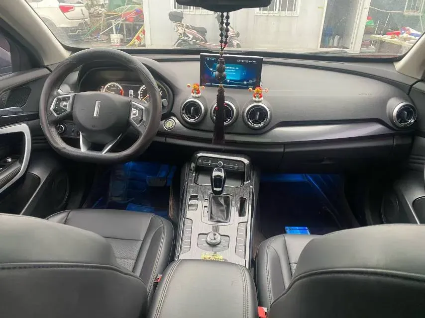 2017 WEY VV7 2.0T 234HP L4 7DCT,autocango,china used car exporter,china ev exporter,chinese used car exporter,chinese used ev exporter