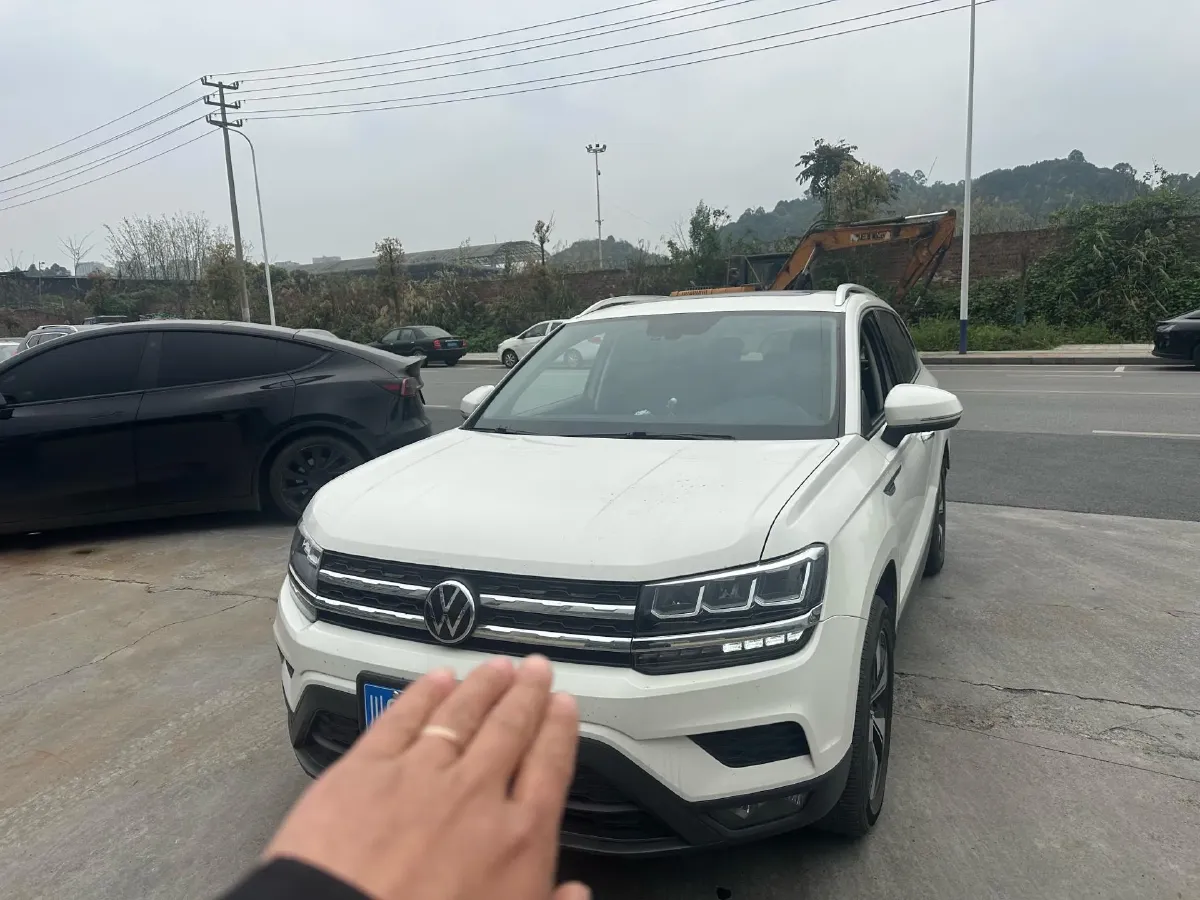 2021 Volkswagen Tharu 1.4T 150HP L4 7DCT,autocango,china used car exporter,china ev exporter,chinese used car exporter,chinese used ev exporter
