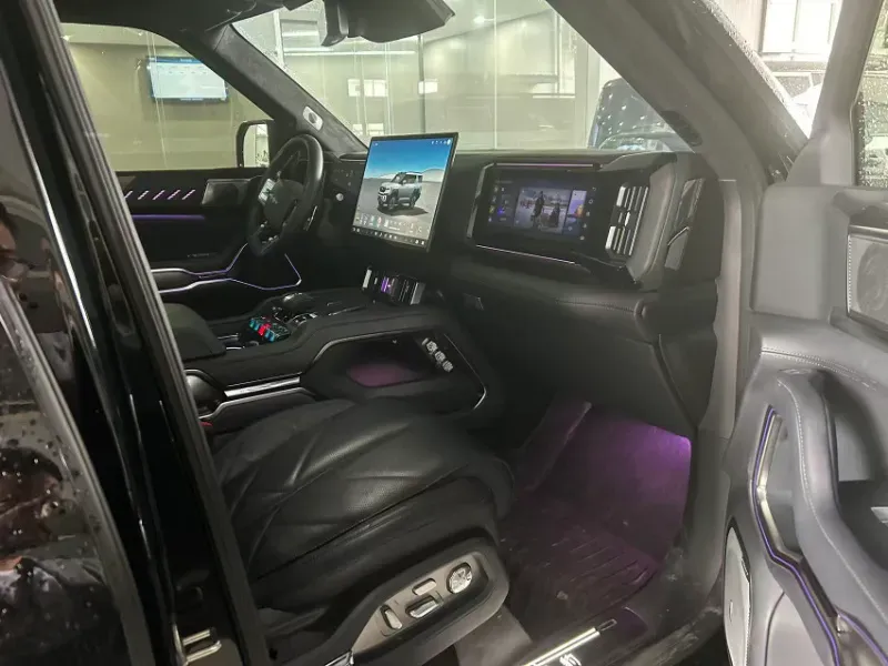 2025 FangChengBao Bao 8 2.0T 245HP L4 E-CVT PHEV 36.8KWH,autocango,china used car exporter,china ev exporter,chinese used car exporter,chinese used ev exporter