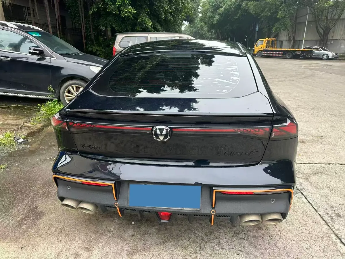 2022 ChangAn UNI-V 2.0T 233HP L4 8AT,autocango,china used car exporter,china ev exporter,chinese used car exporter,chinese used ev exporter