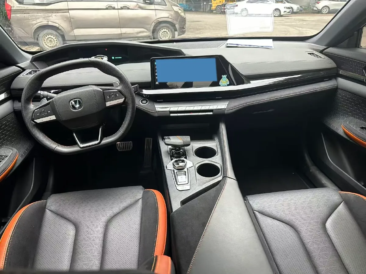 2022 ChangAn UNI-V 2.0T 233HP L4 8AT,autocango,china used car exporter,china ev exporter,chinese used car exporter,chinese used ev exporter