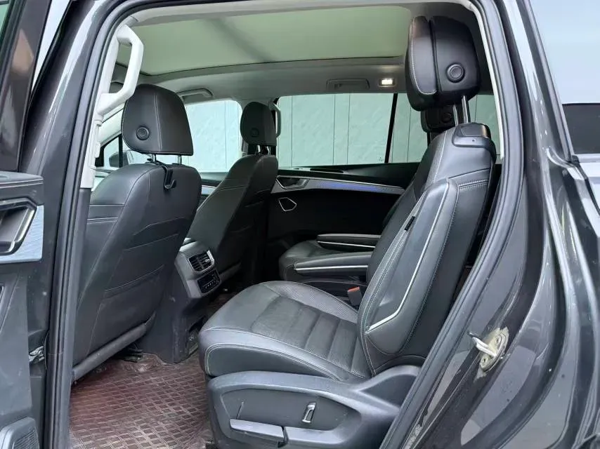 2021 Volkswagen Talagon 2.0T 186HP L4 7DCT,autocango,china used car exporter,china ev exporter,chinese used car exporter,chinese used ev exporter