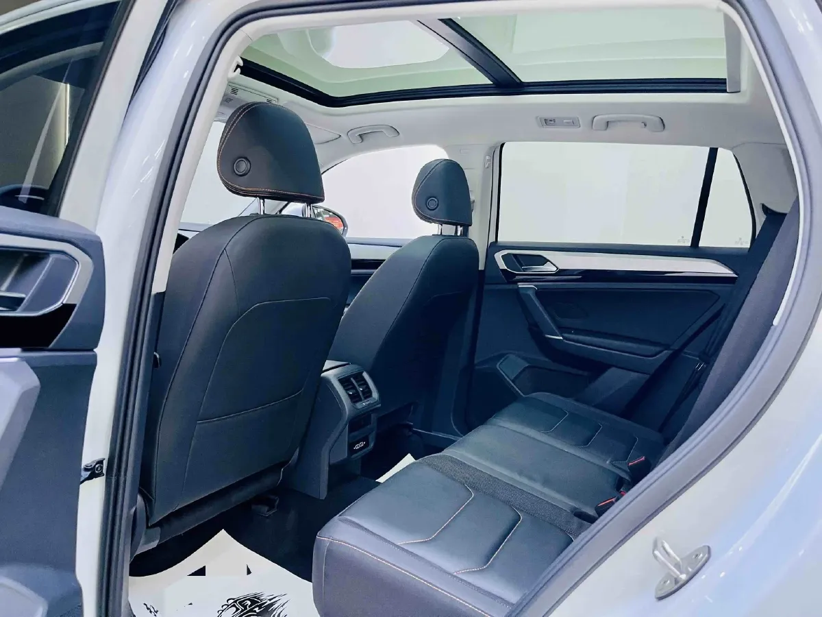 2021 Volkswagen Tayron 2.0T 186HP L4 7DCT,autocango,china used car exporter,china ev exporter,chinese used car exporter,chinese used ev exporter