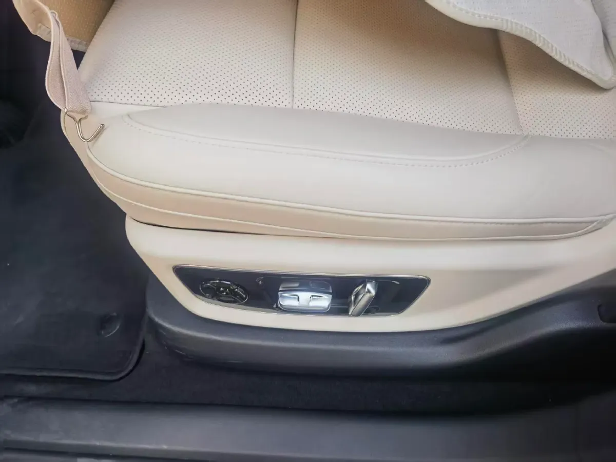 2024 Li L9 Range Extended 154HP REEV 52.3KWH,autocango,china used car exporter,china ev exporter,chinese used car exporter,chinese used ev exporter