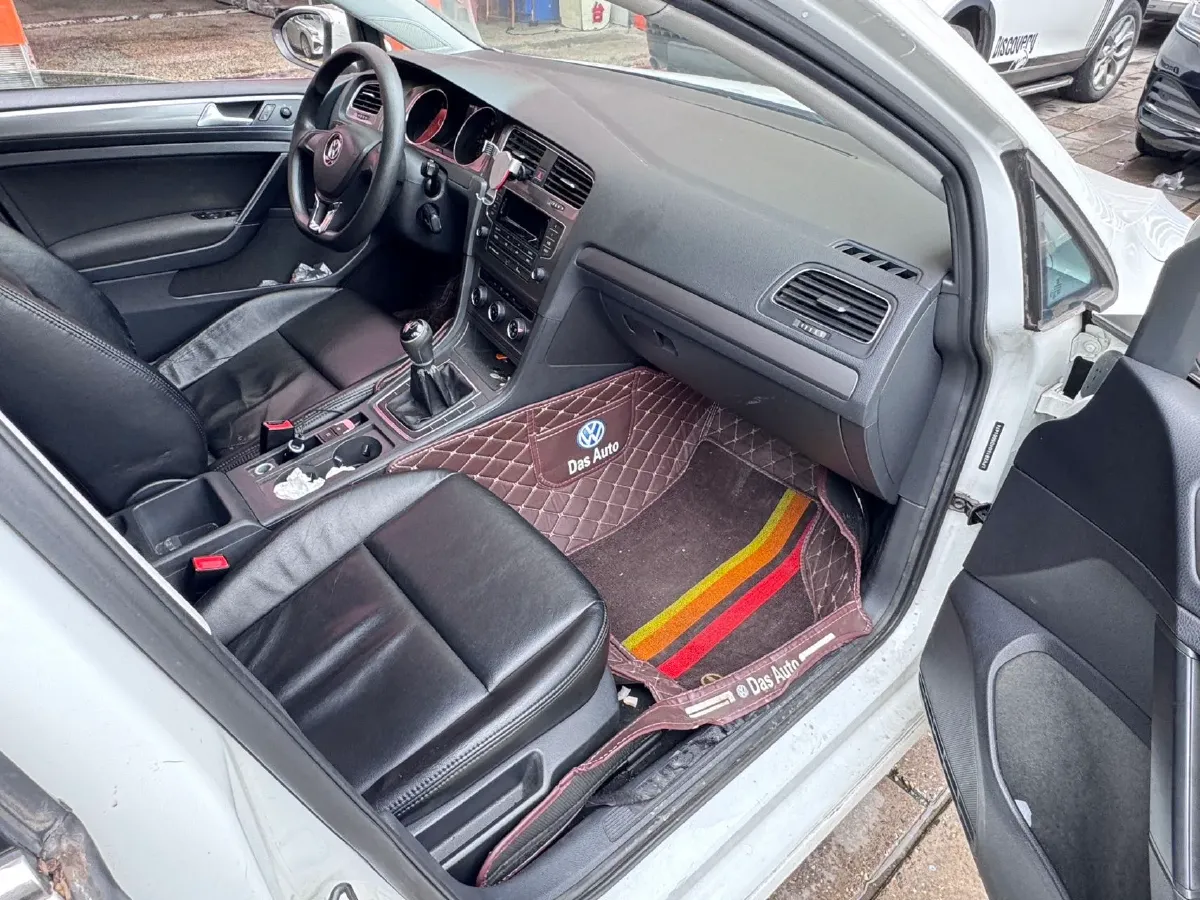 2014 Volkswagen Golf 1.4T 131HP L4 5MT,autocango,china used car exporter,china ev exporter,chinese used car exporter,chinese used ev exporter