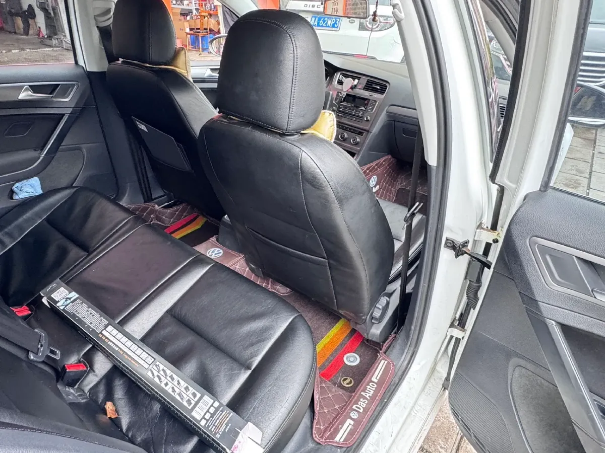 2014 Volkswagen Golf 1.4T 131HP L4 5MT,autocango,china used car exporter,china ev exporter,chinese used car exporter,chinese used ev exporter