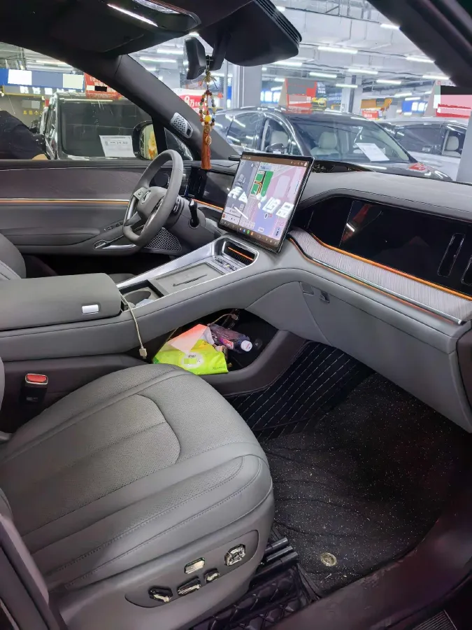 2025 Denza D9 1.5T 156HP L4 E-CVT PHEV 40KWH,autocango,china used car exporter,china ev exporter,chinese used car exporter,chinese used ev exporter