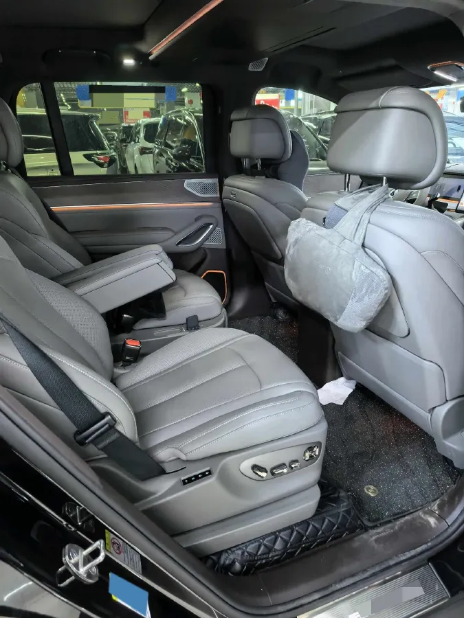 2025 Denza D9 1.5T 156HP L4 E-CVT PHEV 40KWH,autocango,china used car exporter,china ev exporter,chinese used car exporter,chinese used ev exporter