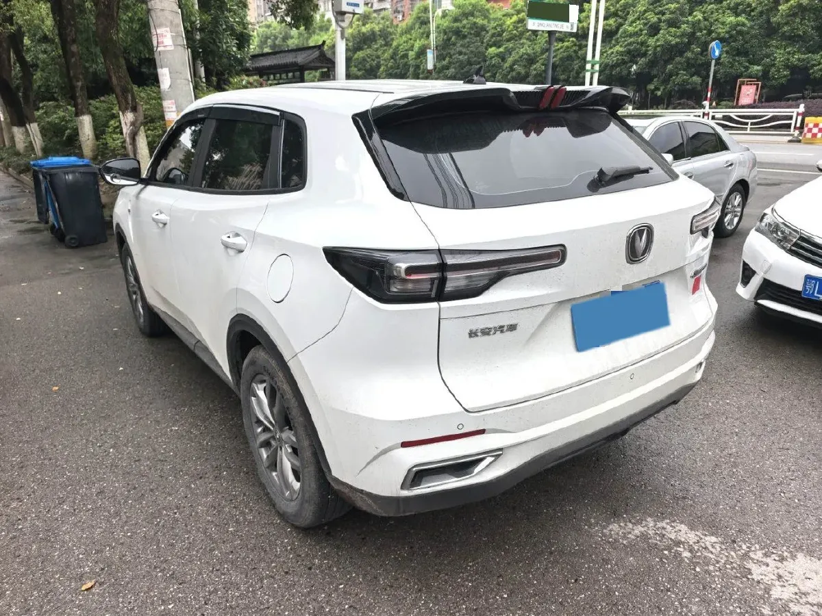 2022 ChangAn UNI-V 1.5T 188HP L4 7DCT,autocango,china used car exporter,china ev exporter,chinese used car exporter,chinese used ev exporter