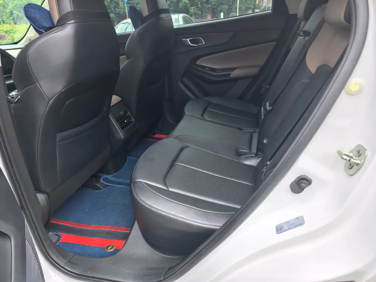 2022 ChangAn UNI-V 1.5T 188HP L4 7DCT,autocango,china used car exporter,china ev exporter,chinese used car exporter,chinese used ev exporter