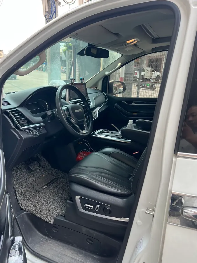 2021 MAXUS G20 2.0T 224HP L4 8AT,autocango,china used car exporter,china ev exporter,chinese used car exporter,chinese used ev exporter