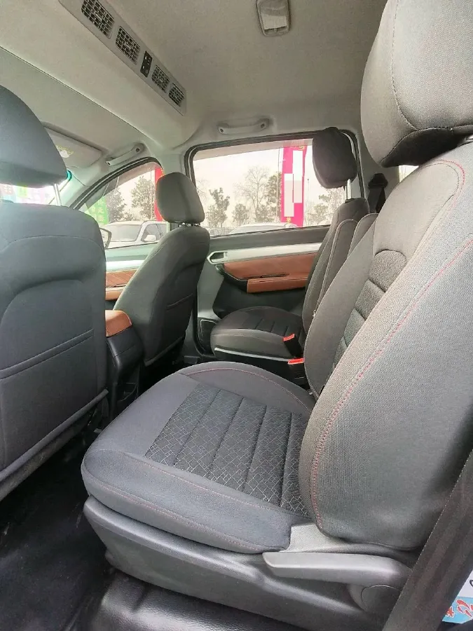 2020 Karry K60 1.5T 156HP L4 5MT,autocango,china used car exporter,china ev exporter,chinese used car exporter,chinese used ev exporter