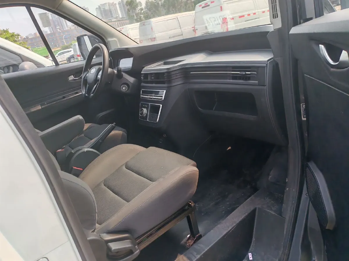 2019 Karry Dolphin EV BEV 44.5KWH,autocango,china used car exporter,china ev exporter,chinese used car exporter,chinese used ev exporter