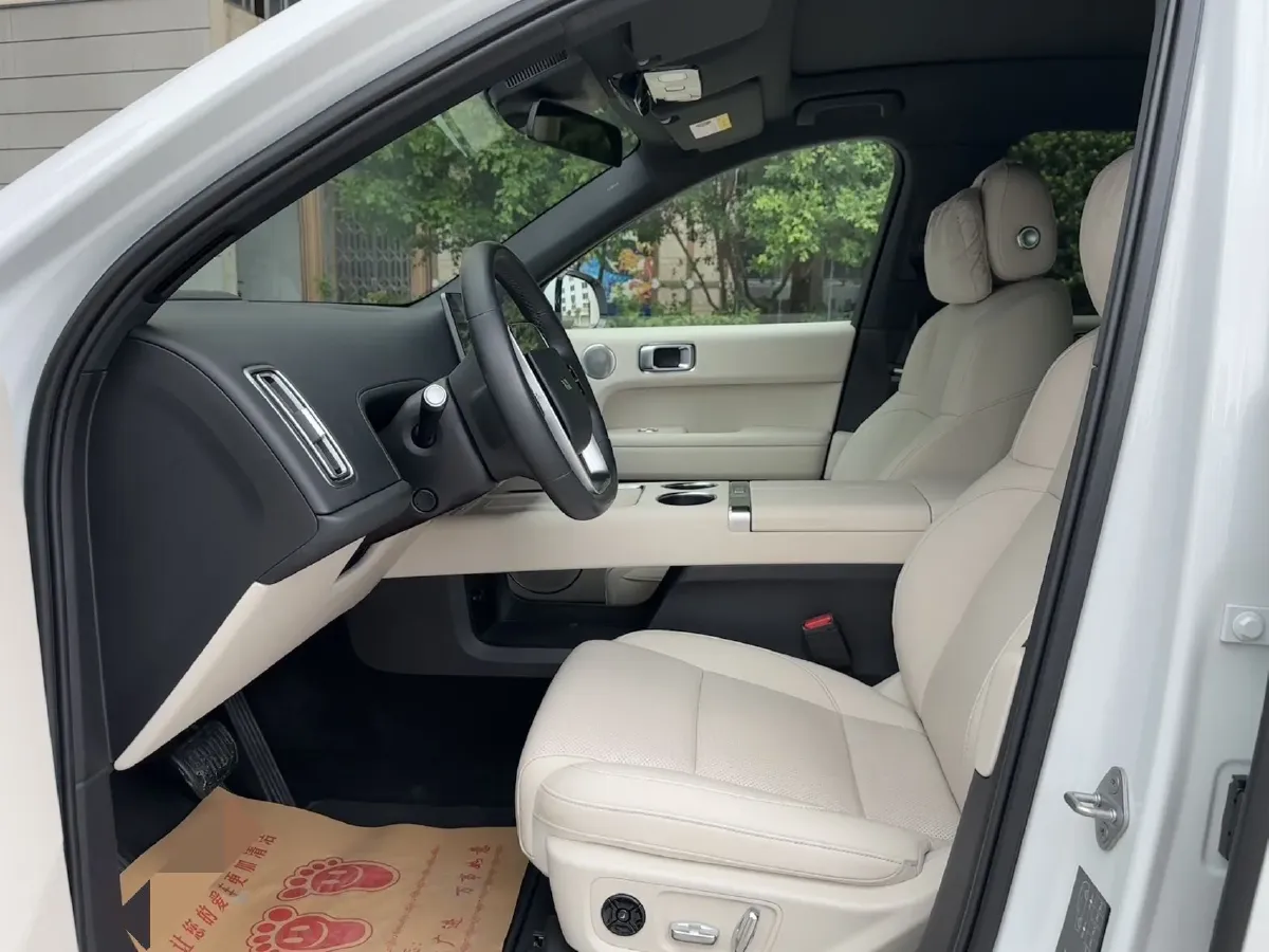 2024 Li L6 Range Extended 154HP L4 REEV 36.8KWH,autocango,china used car exporter,china ev exporter,chinese used car exporter,chinese used ev exporter