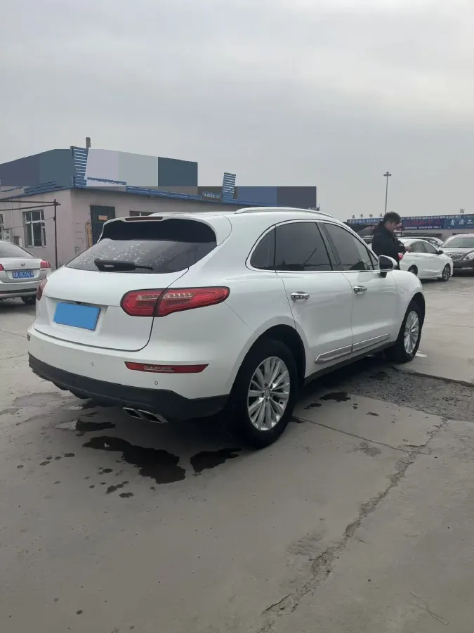 2017 Zotye SR9 2.0T 190HP L4 5MT,autocango,china used car exporter,china ev exporter,chinese used car exporter,chinese used ev exporter