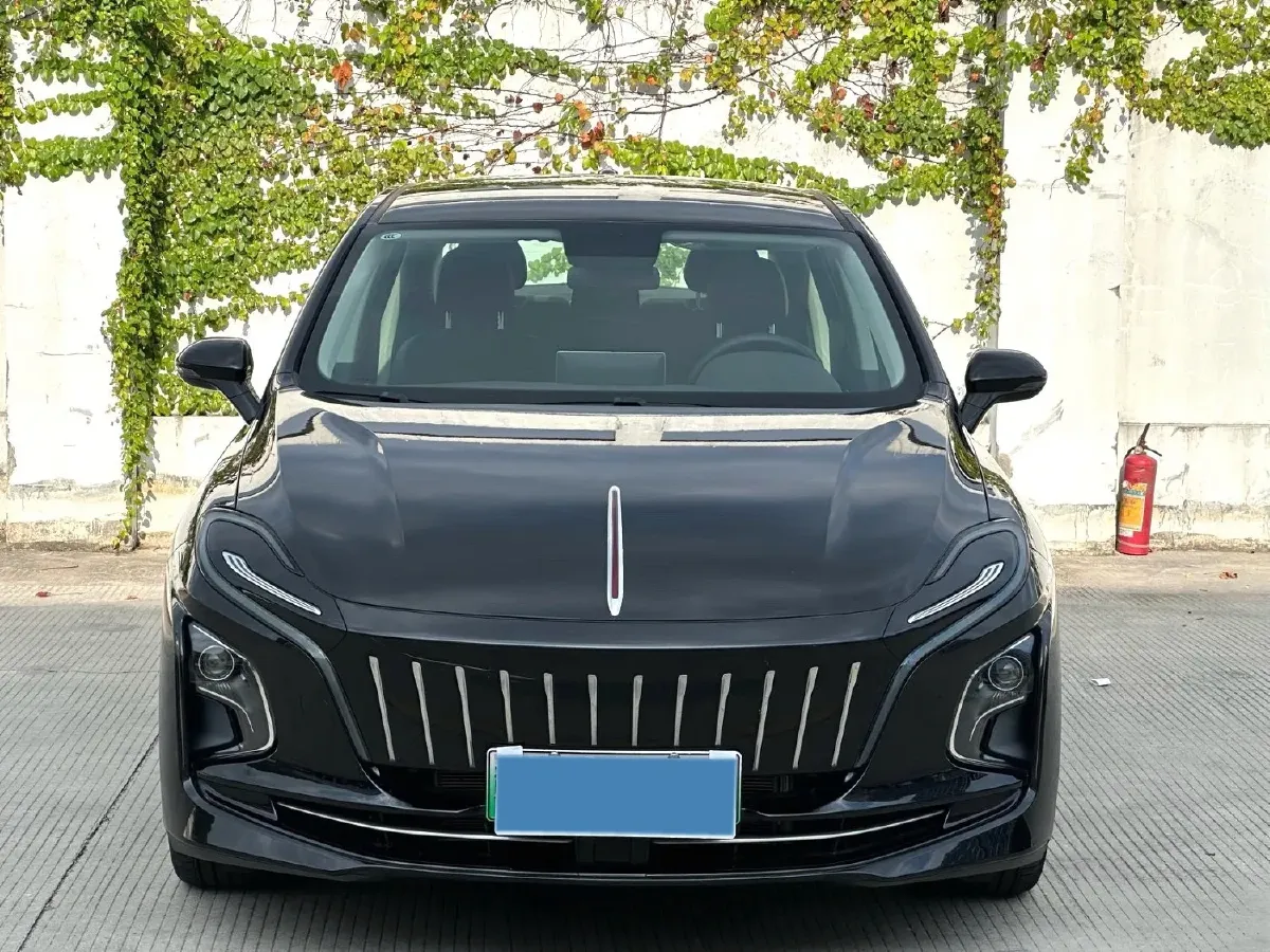 2024 HongQi E-QM5 BEV 60KWH,autocango,china used car exporter,china ev exporter,chinese used car exporter,chinese used ev exporter