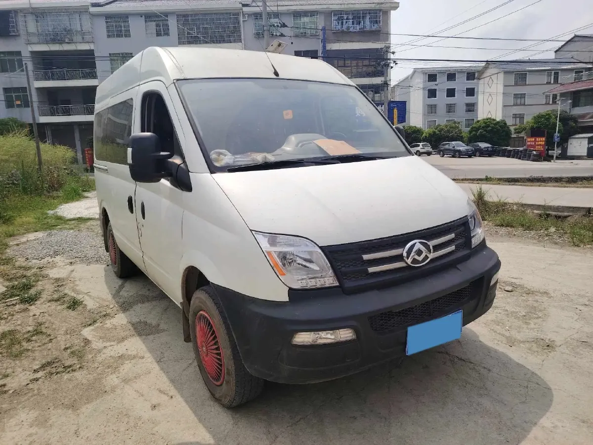2020 MAXUS XinTu V80 2.5T 136HP L4 6MT,autocango,china used car exporter,china ev exporter,chinese used car exporter,chinese used ev exporter