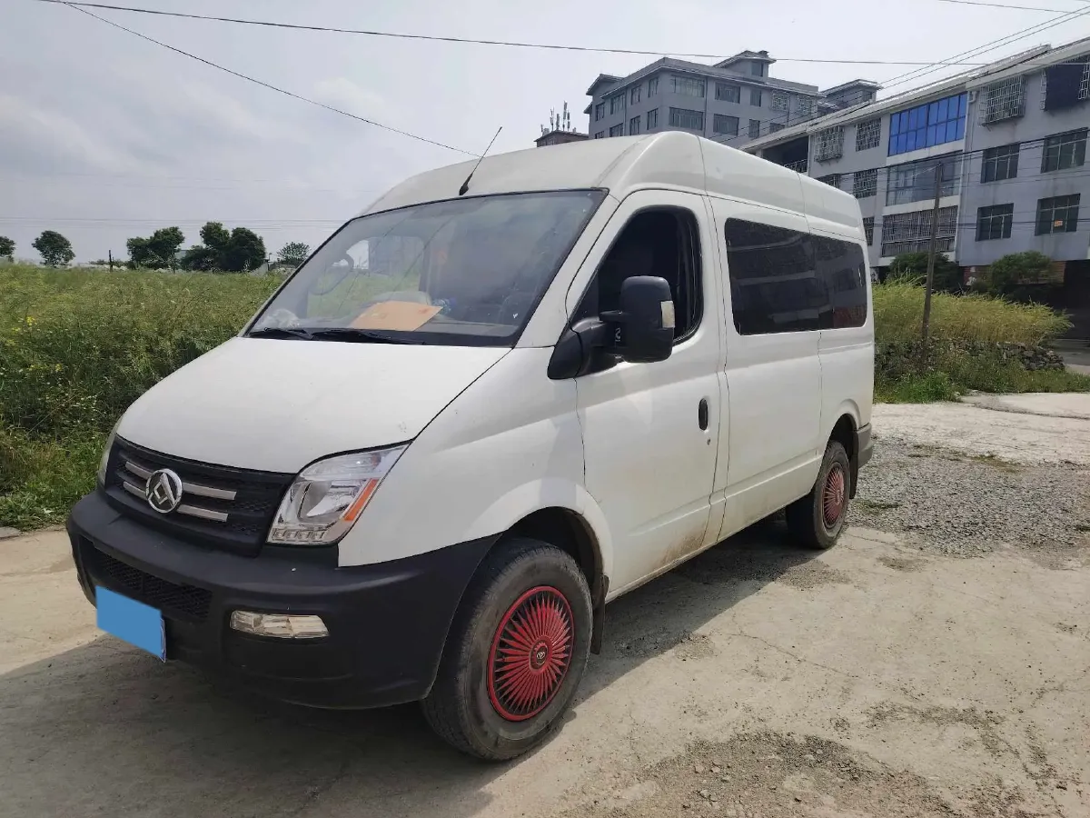 2020 MAXUS XinTu V80 2.5T 136HP L4 6MT,autocango,china used car exporter,china ev exporter,chinese used car exporter,chinese used ev exporter