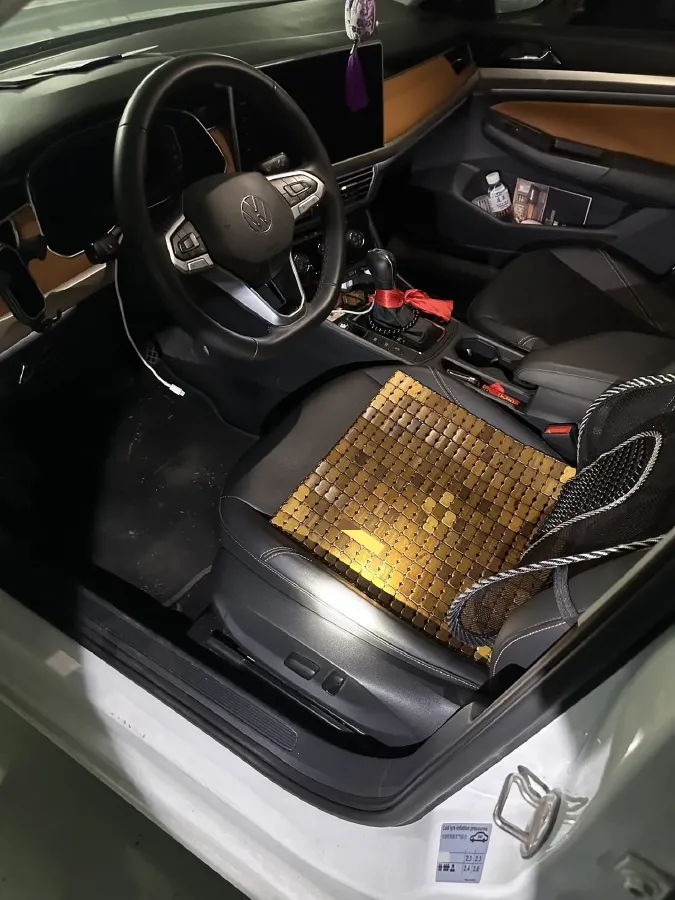 2023 Volkswagen Bora 1.2T 116HP L4 7DCT,autocango,china used car exporter,china ev exporter,chinese used car exporter,chinese used ev exporter