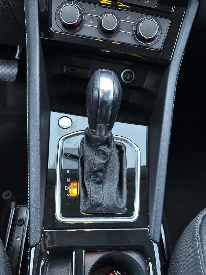 2023 Jetta VS5 1.4T 150HP L4 6AT,autocango,china used car exporter,china ev exporter,chinese used car exporter,chinese used ev exporter