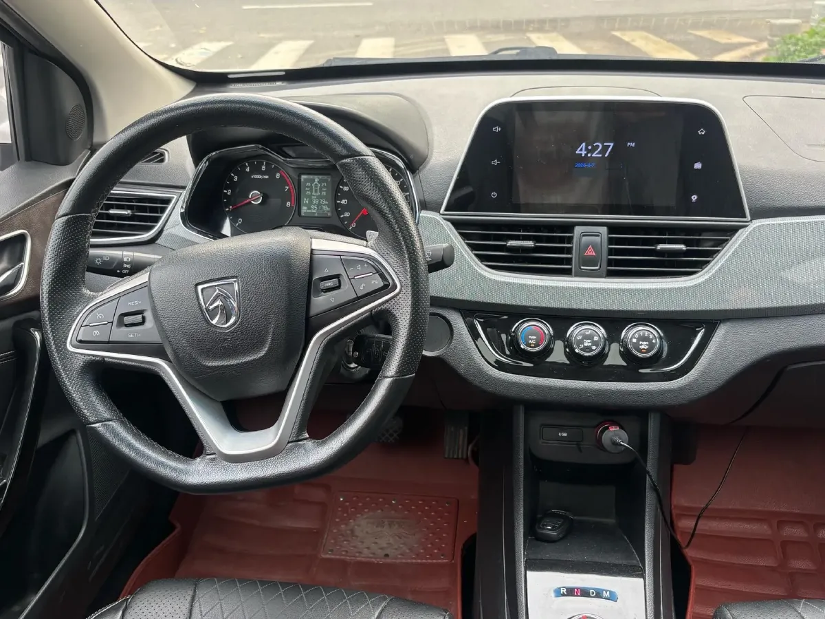 2018 BaoJun 360 1.5L 112HP L4 6MT,autocango,china used car exporter,china ev exporter,chinese used car exporter,chinese used ev exporter