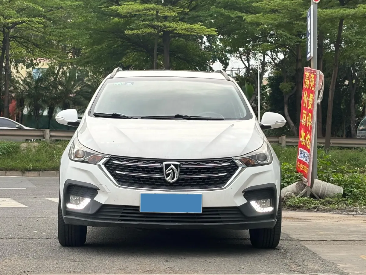 2018 BaoJun 360 1.5L 112HP L4 6MT,autocango,china used car exporter,china ev exporter,chinese used car exporter,chinese used ev exporter